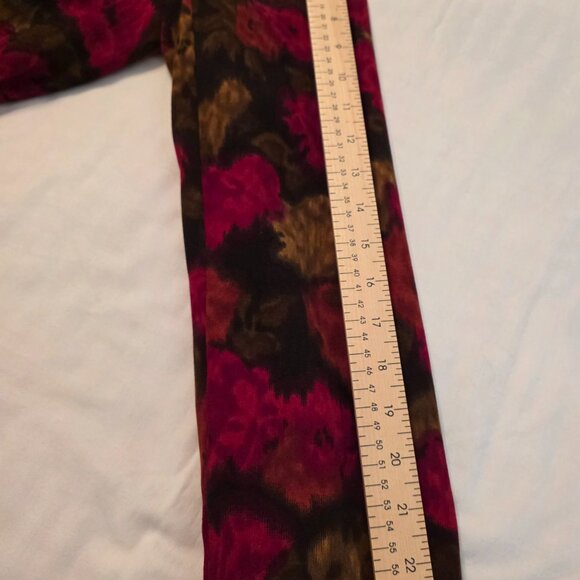 Beautiful women's Harve Benard floral jacket, size M. - Picture 11 of 12